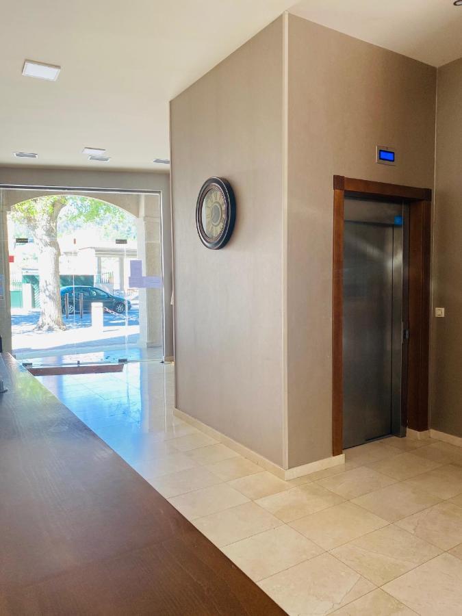 Hotel Av Apartamentos ロビオス エクステリア 写真