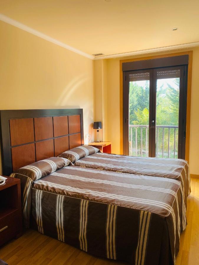 Hotel Av Apartamentos ロビオス エクステリア 写真