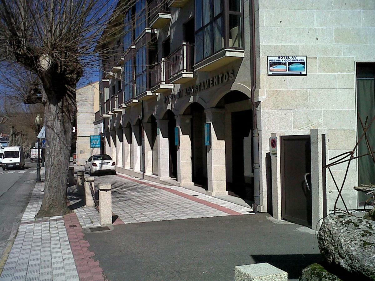 Hotel Av Apartamentos ロビオス エクステリア 写真